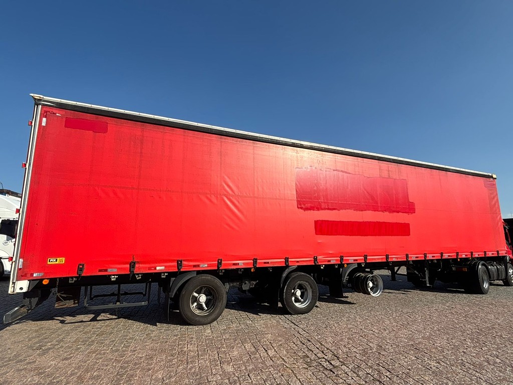 Carreta SEMI-REBOQUE BAU SIDER Randon ANO 2008 1+1+1 Vanderleia de Geração Caminhões e Carretas no Paraná