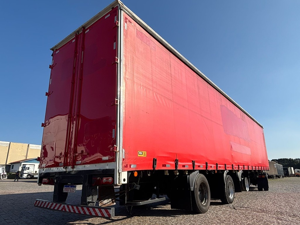 Carreta SEMI-REBOQUE BAU SIDER Randon ANO 2008 1+1+1 Vanderleia de Geração Caminhões e Carretas no Paraná