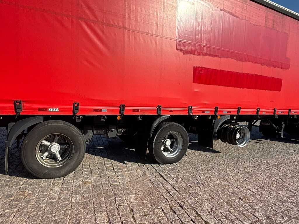 Carreta SEMI-REBOQUE BAU SIDER Randon ANO 2008 1+1+1 Vanderleia de Geração Caminhões e Carretas no Paraná