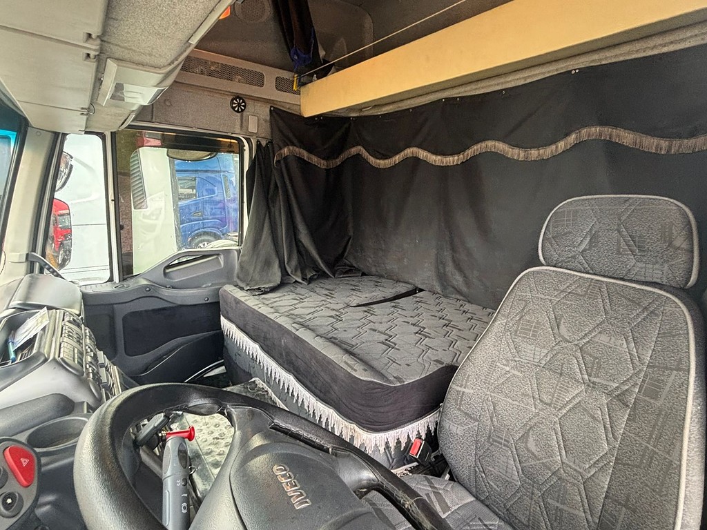 Caminhão IVECO STRALIS 440 Cavalo Mecânico ANO 2013 de Geração Caminhões e Carretas no Paraná