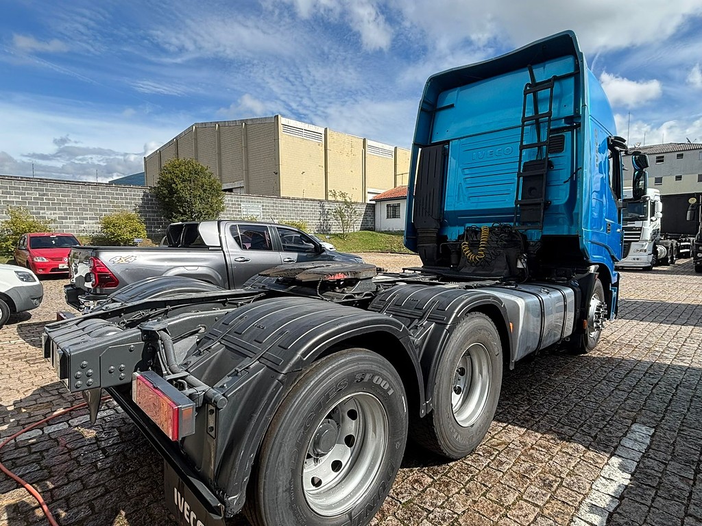 Caminhão IVECO HI WAY 440 Cavalo Mecânico ANO 2019 de Geração Caminhões e Carretas no Paraná