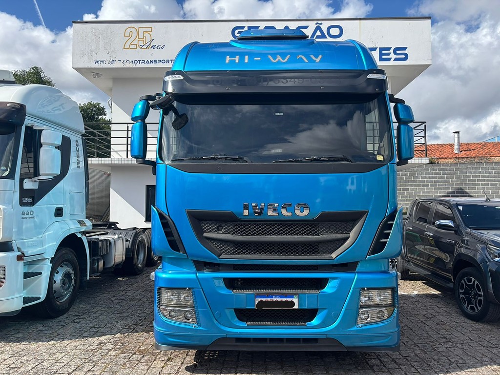 Caminhão IVECO HI WAY 440 Cavalo Mecânico ANO 2019 de Geração Caminhões e Carretas no Paraná