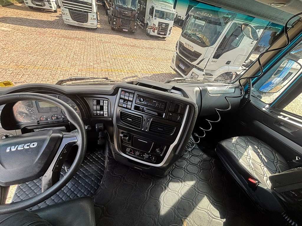 Caminhão IVECO HI WAY 440 Cavalo Mecânico ANO 2019 de Geração Caminhões e Carretas no Paraná