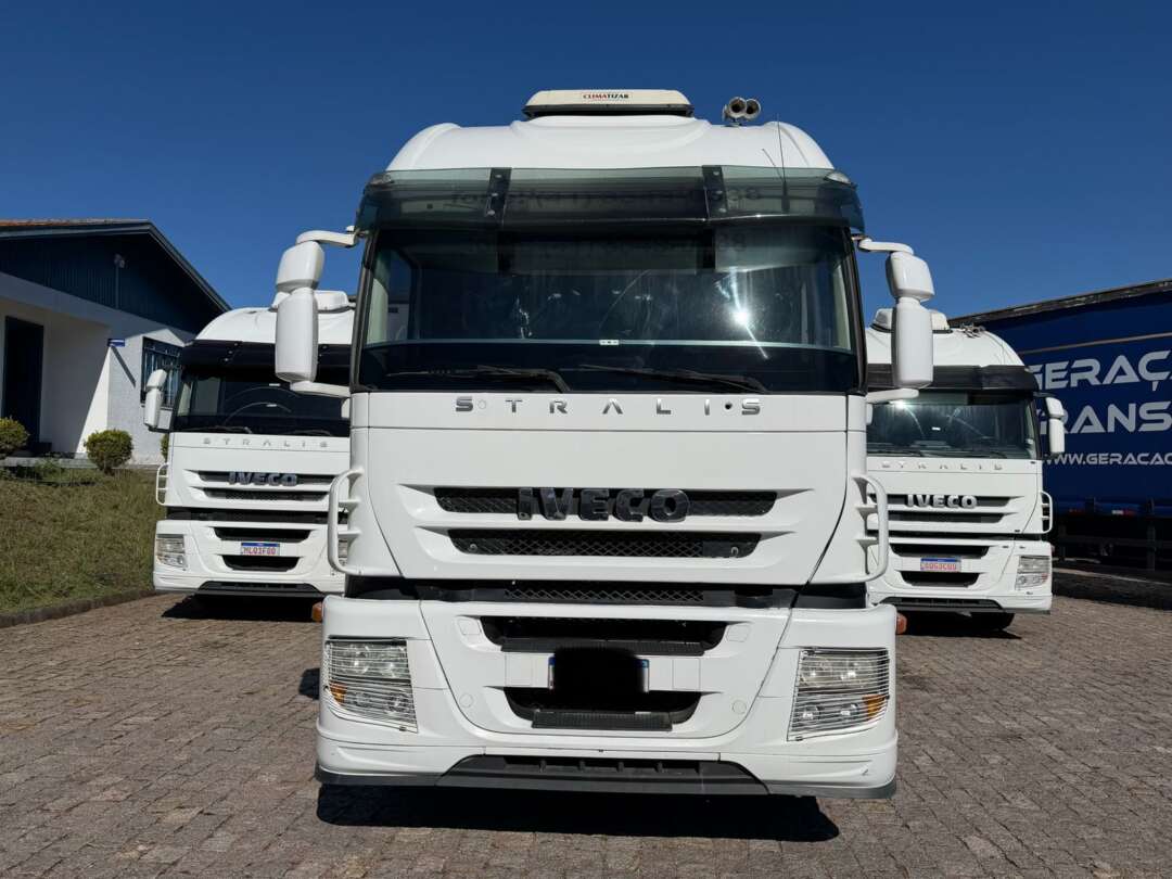 Caminhão IVECO STRALIS 440 Cavalo Mecânico ANO 2014 de Geração Caminhões e Carretas no Paraná
