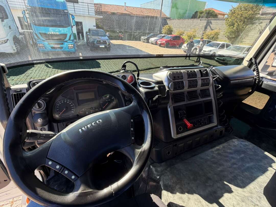 Caminhão IVECO STRALIS 440 Cavalo Mecânico ANO 2014 de Geração Caminhões e Carretas no Paraná