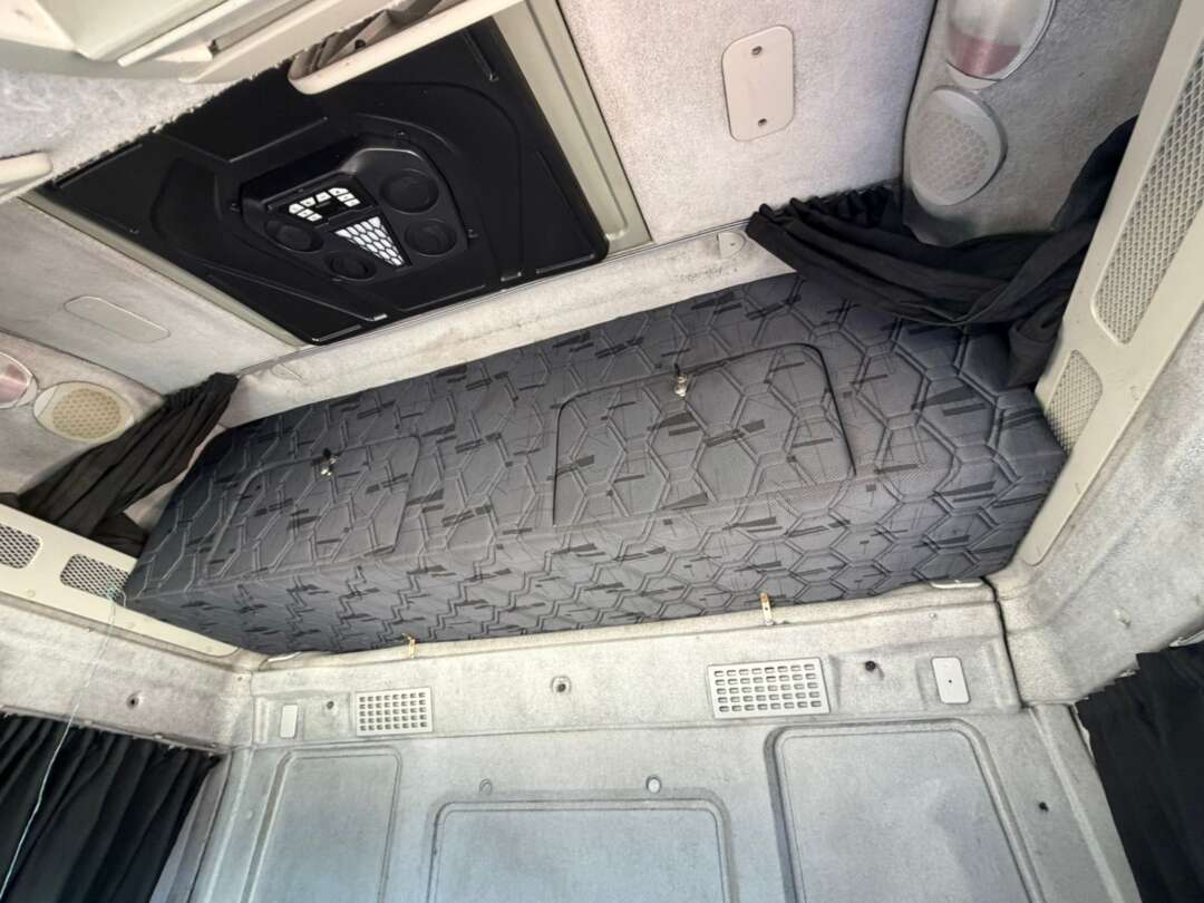 Caminhão IVECO STRALIS 440 Cavalo Mecânico ANO 2014 de Geração Caminhões e Carretas no Paraná