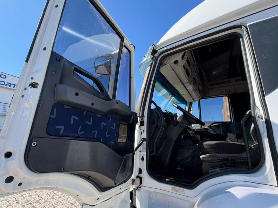 Caminhão IVECO STRALIS 440 Cavalo Mecânico ANO 2014 de Geração Caminhões e Carretas no Paraná