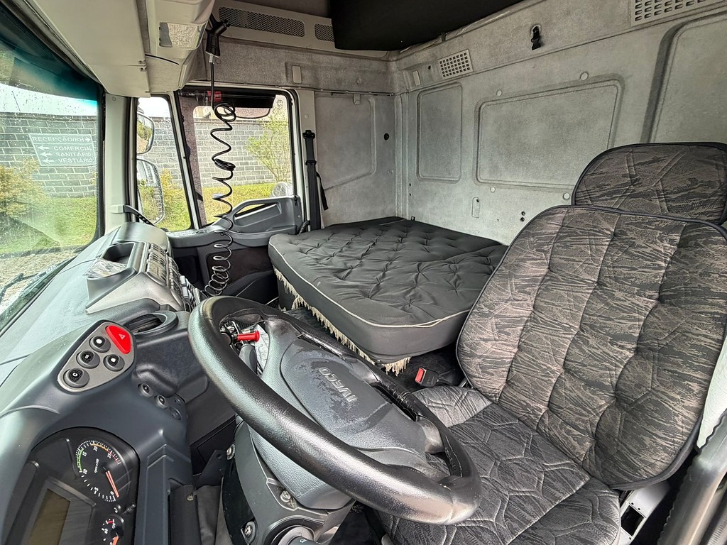 Caminhão IVECO STRALIS 440 Cavalo Mecânico ANO 2013 de Geração Caminhões e Carretas no Paraná