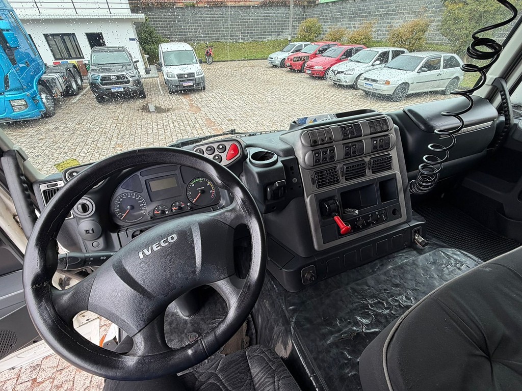 Caminhão IVECO STRALIS 440 Cavalo Mecânico ANO 2013 de Geração Caminhões e Carretas no Paraná