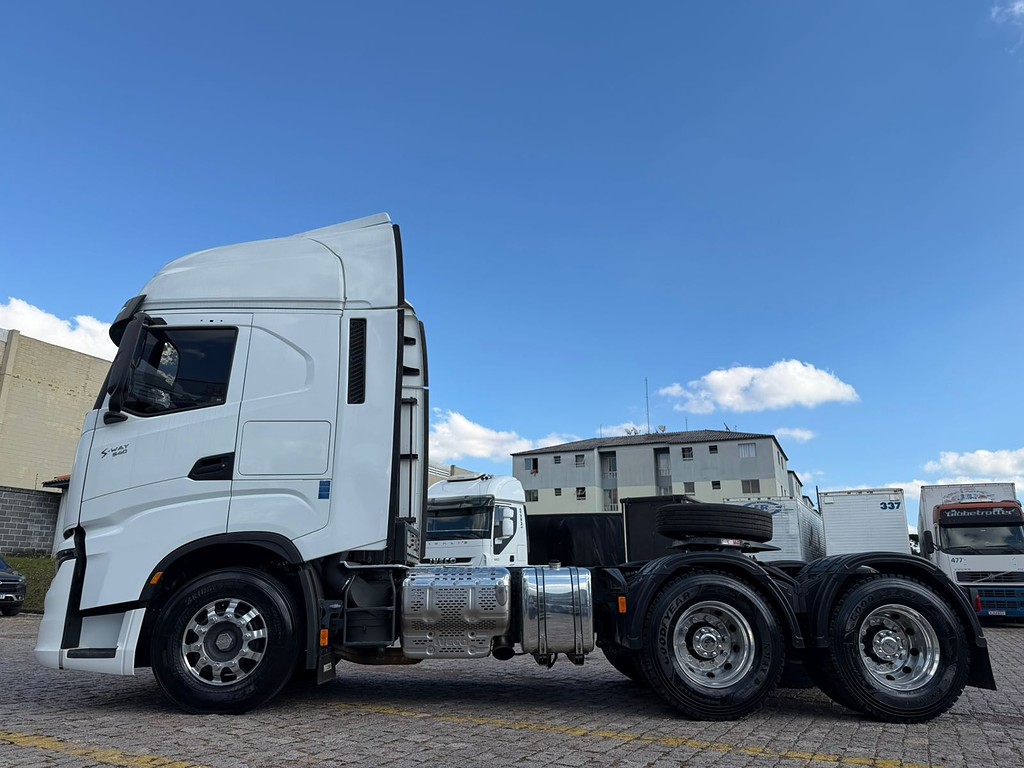 Caminhão IVECO S-WAY 540 Cavalo Mecânico ANO 2023 de Geração Caminhões e Carretas no Paraná