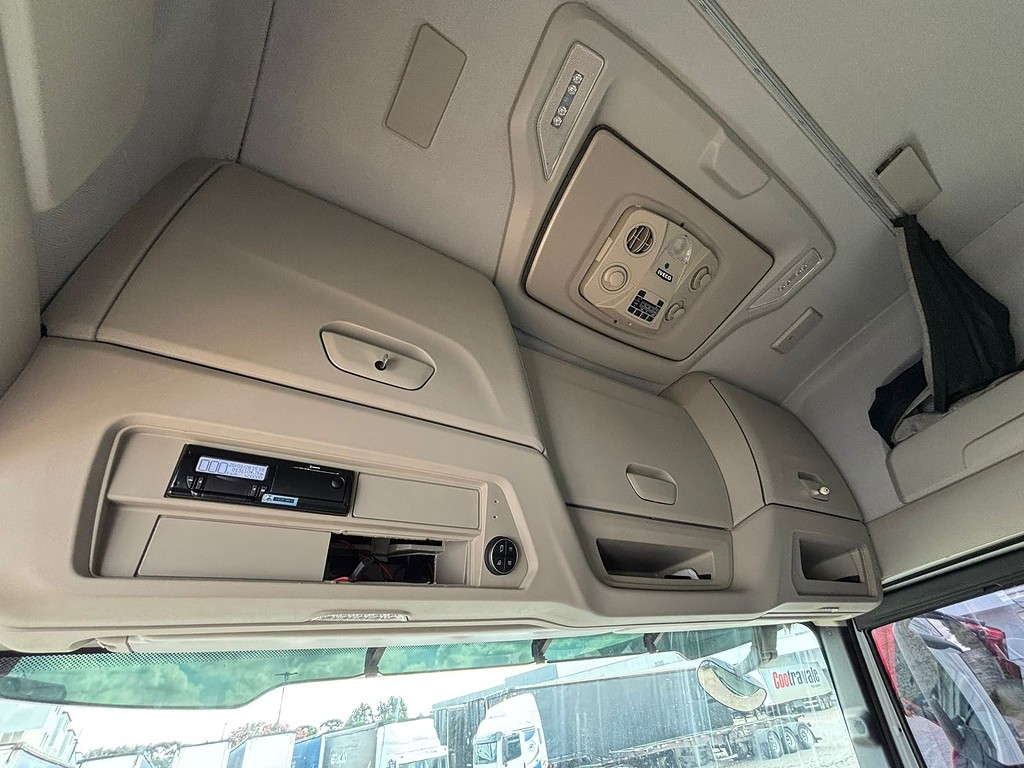 Caminhão IVECO S-WAY 540 Cavalo Mecânico ANO 2023 de Geração Caminhões e Carretas no Paraná