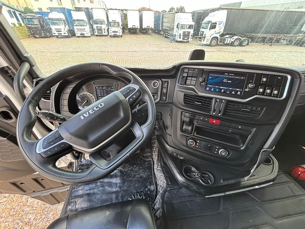 Caminhão IVECO S-WAY 540 Cavalo Mecânico ANO 2023 de Geração Caminhões e Carretas no Paraná