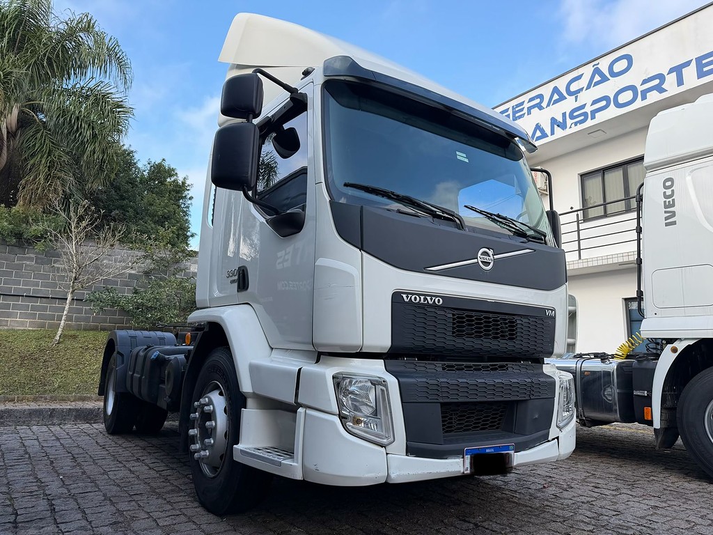 Caminhão VOLVO VM 330 Cavalo Mecânico ANO 2021 de Geração Caminhões e Carretas no Paraná