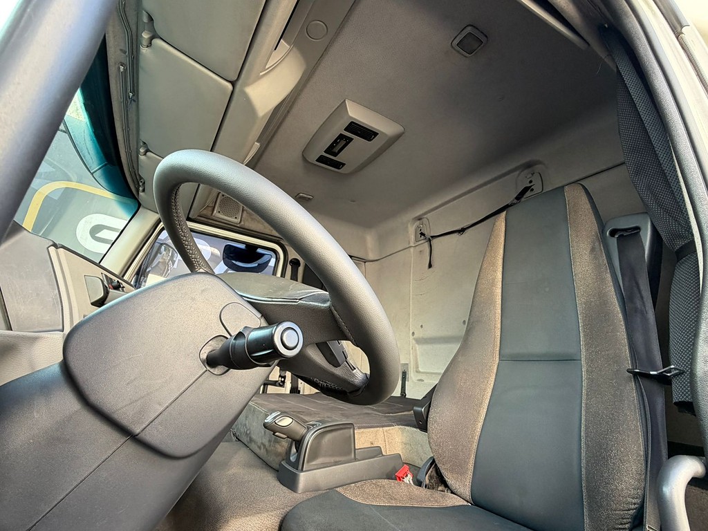 Caminhão VOLVO VM 330 Cavalo Mecânico ANO 2021 de Geração Caminhões e Carretas no Paraná