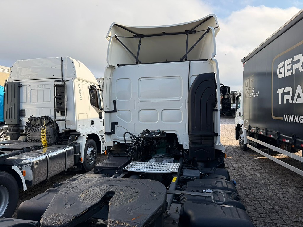 Caminhão VOLVO VM 330 Cavalo Mecânico ANO 2021 de Geração Caminhões e Carretas no Paraná