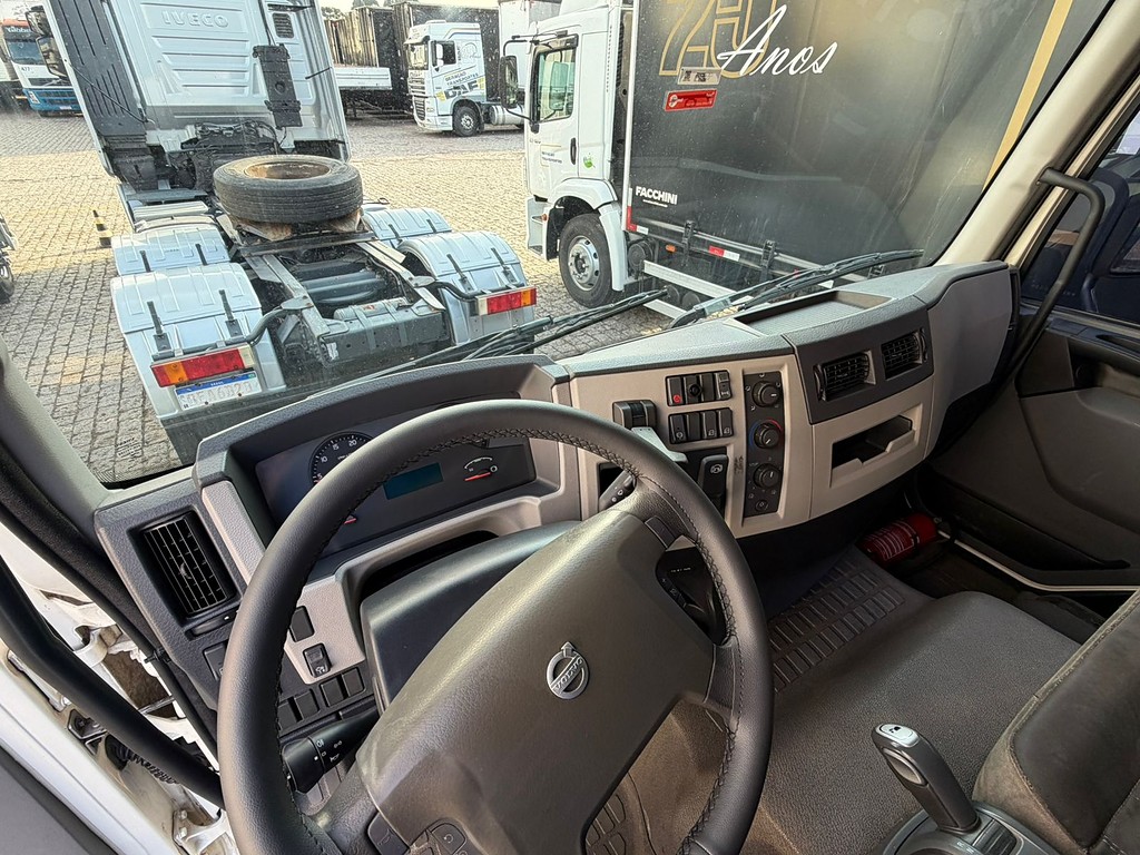 Caminhão VOLVO VM 330 Cavalo Mecânico ANO 2021 de Geração Caminhões e Carretas no Paraná
