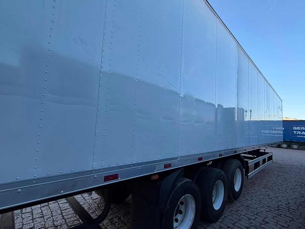 Carreta SEMI-REBOQUE BAU FURGAO facchini ANO 2016 1 Eixo de Geração Caminhões e Carretas no Paraná