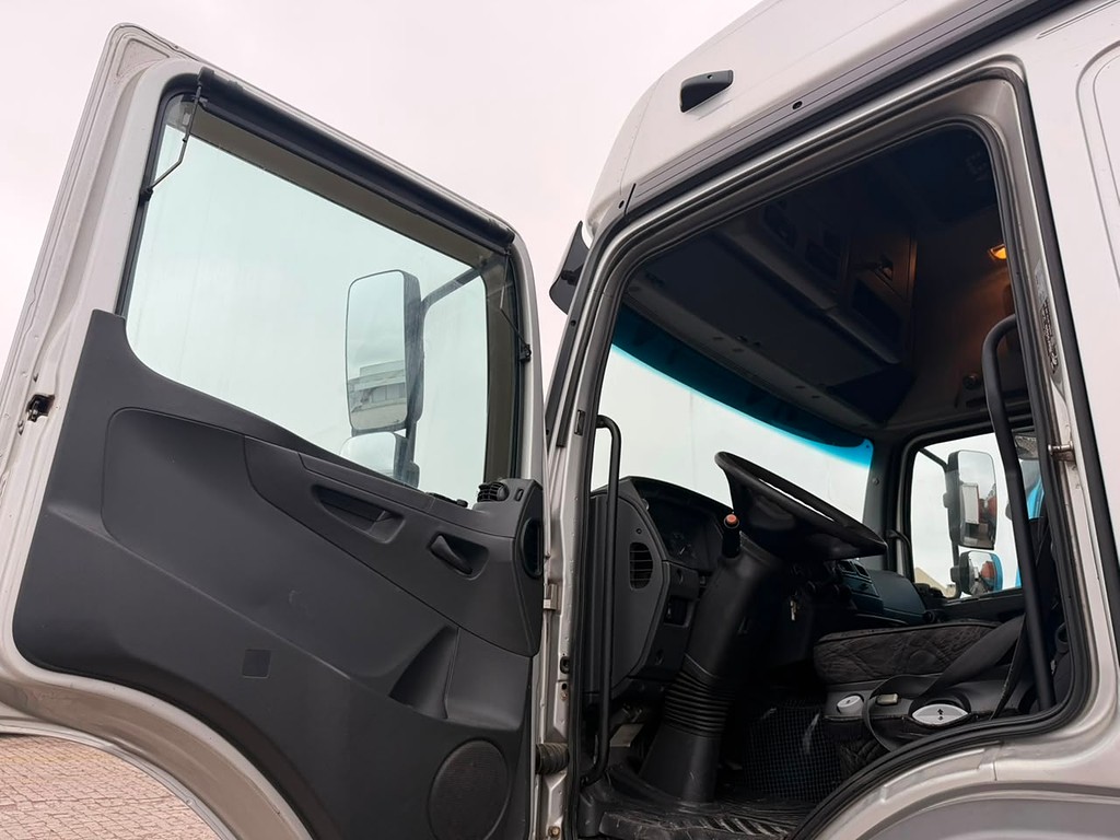 Caminhão MERCEDES BENZ MB 2544 Cavalo Mecânico ANO 2016 de Geração Caminhões e Carretas no Paraná