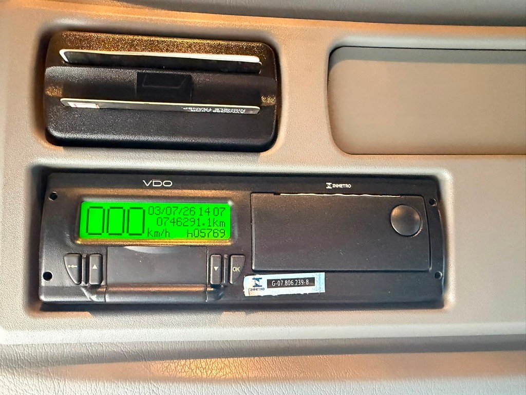 Caminhão MERCEDES BENZ MB 2544 Cavalo Mecânico ANO 2016 de Geração Caminhões e Carretas no Paraná