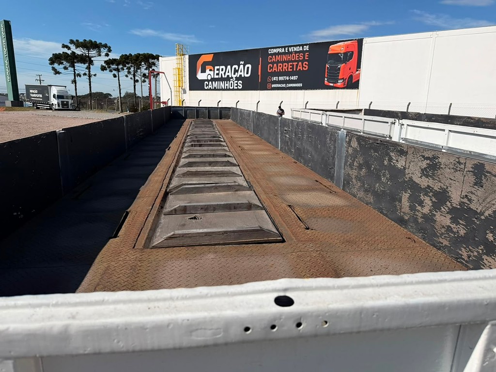 Carreta SEMI-REBOQUE BOBINEIRO Randon ANO 2008 1+1+1 Vanderleia de Geração Caminhões e Carretas no Paraná