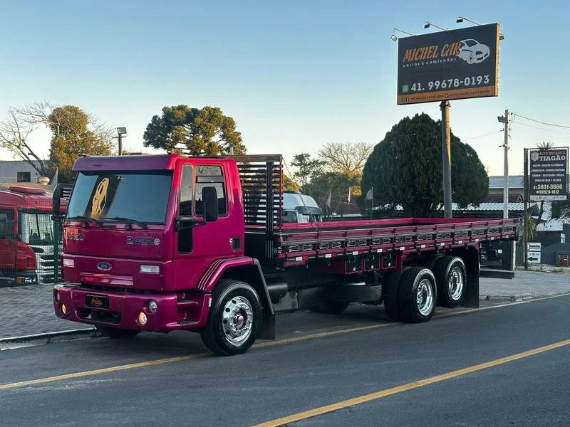 Caminhão FORD CARGO 2422 Carroceria ANO 2011 de Michel Car no Paraná