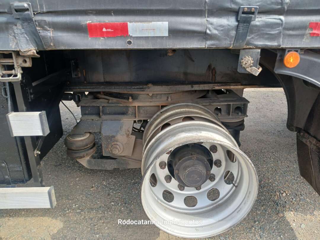 Carreta SEMI-REBOQUE BAU SIDER Librelato ANO 2019 1+1+1 Vanderleia de Rodocatarina Implementos LTDA na Santa Catarina
