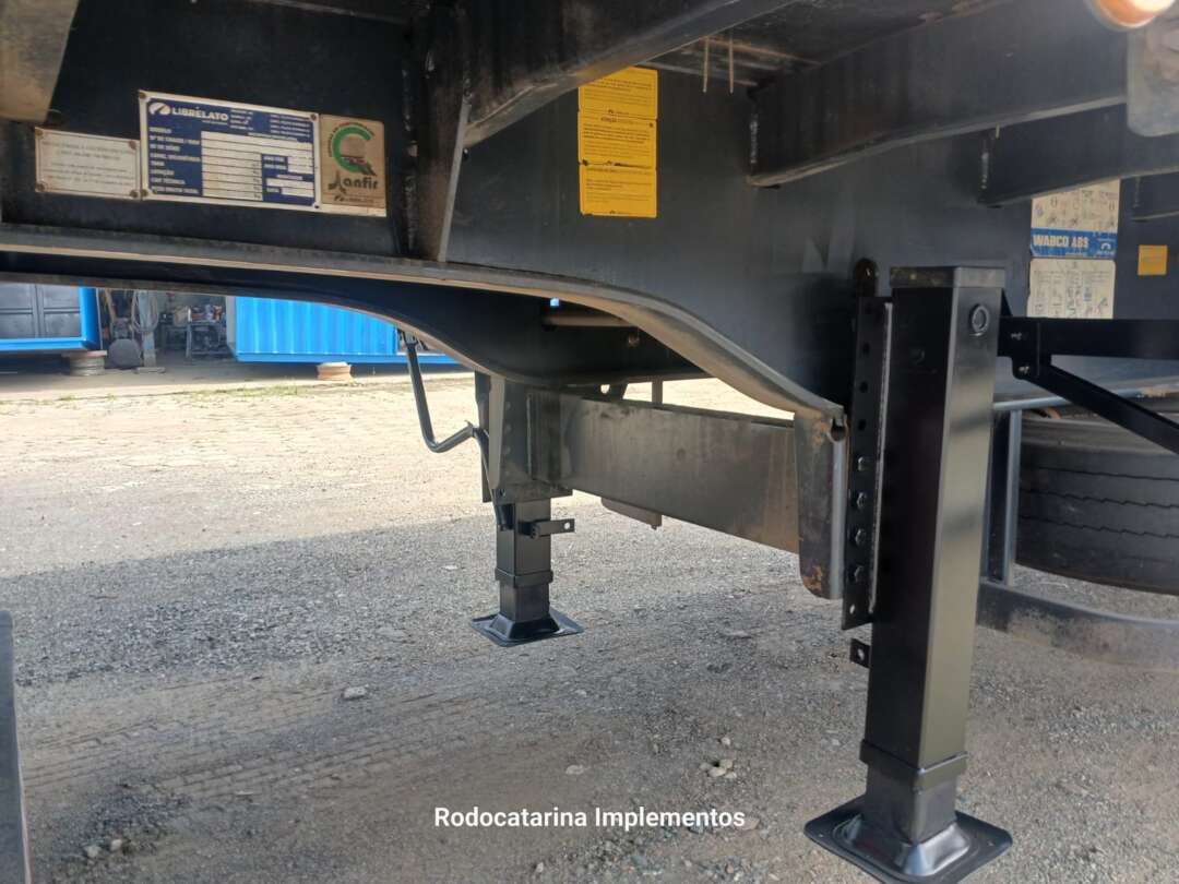Carreta SEMI-REBOQUE BAU SIDER Librelato ANO 2019 1+1+1 Vanderleia de Rodocatarina Implementos LTDA na Santa Catarina