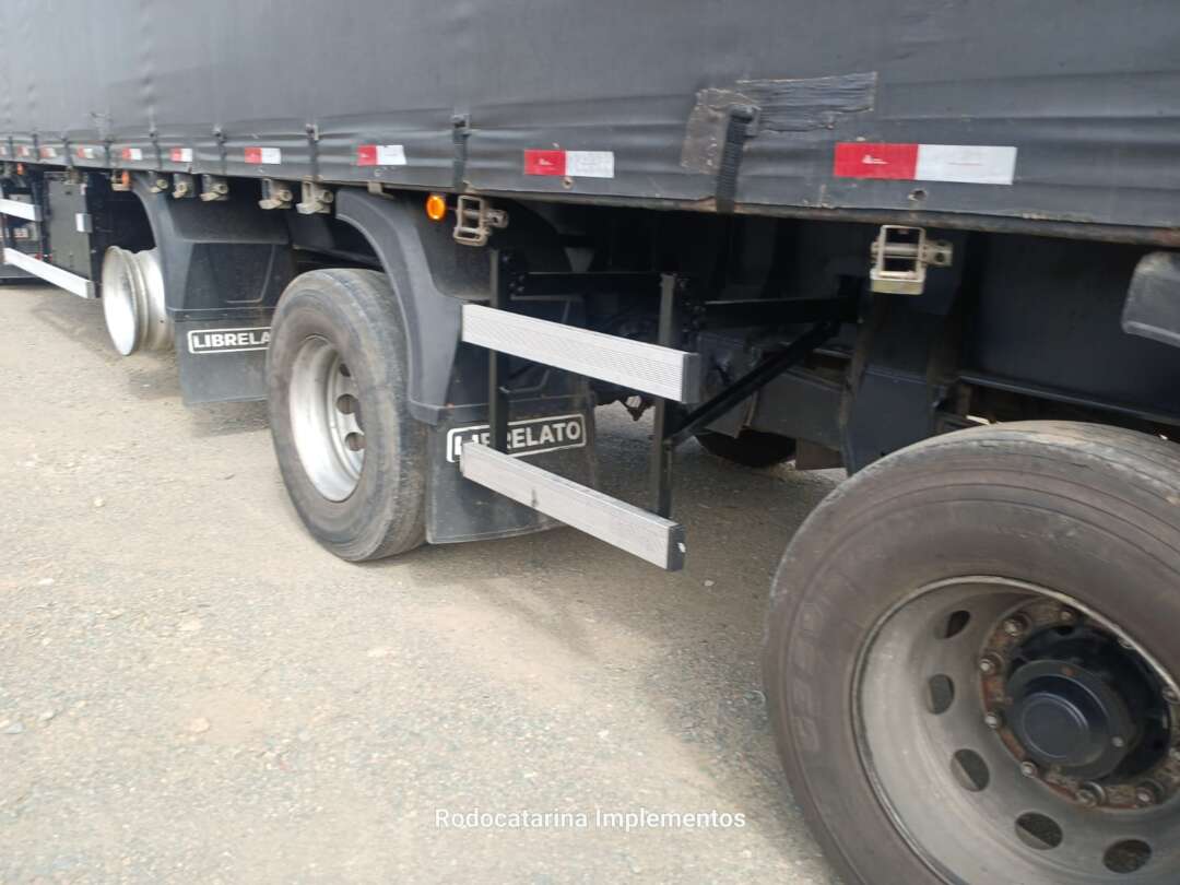 Carreta SEMI-REBOQUE BAU SIDER Librelato ANO 2019 1+1+1 Vanderleia de Rodocatarina Implementos LTDA na Santa Catarina