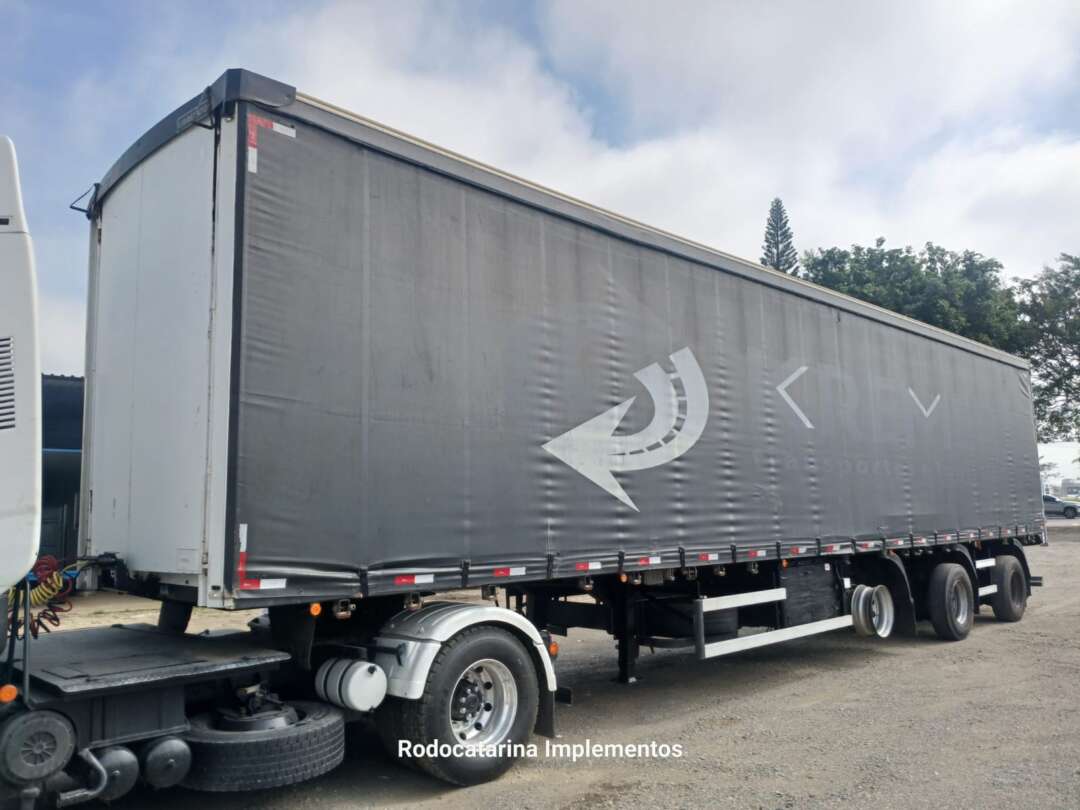 Carreta SEMI-REBOQUE BAU SIDER Librelato ANO 2019 1+1+1 Vanderleia de Rodocatarina Implementos LTDA na Santa Catarina