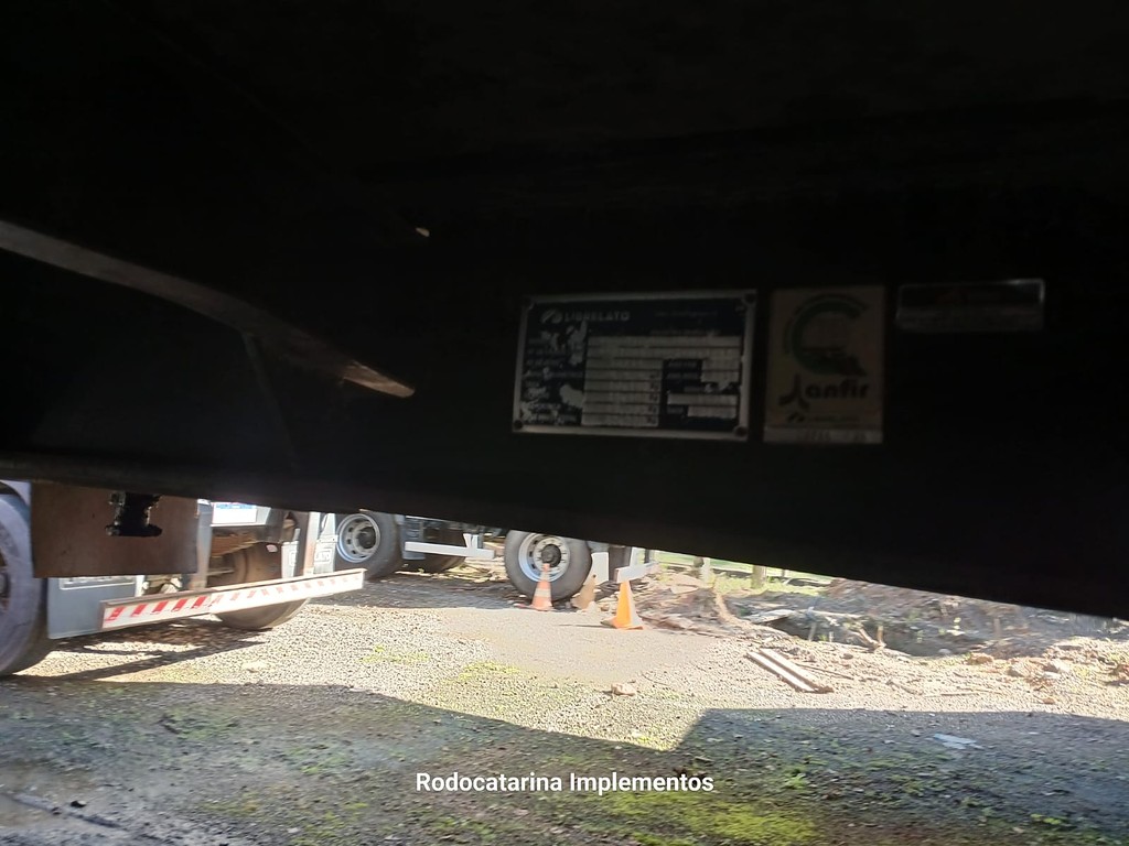 Carreta SEMI-REBOQUE GRANELEIRO Librelato ANO 2023 4 Eixos de Rodocatarina Implementos LTDA na Santa Catarina