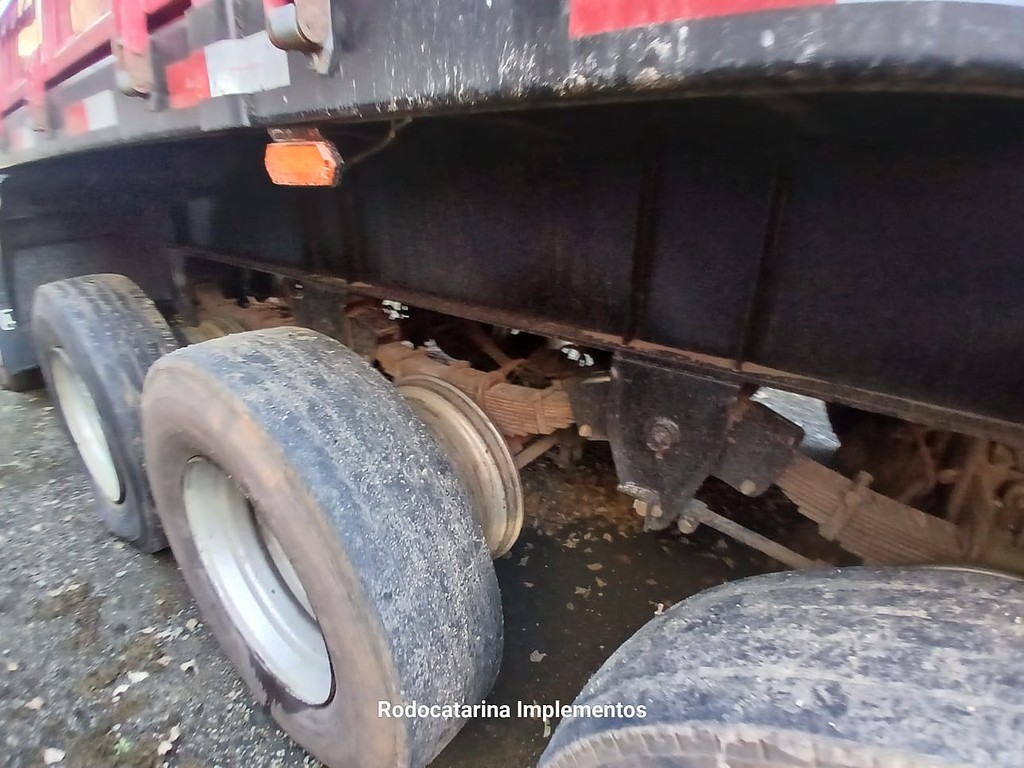 Carreta SEMI-REBOQUE GRANELEIRO Librelato ANO 2023 4 Eixos de Rodocatarina Implementos LTDA na Santa Catarina