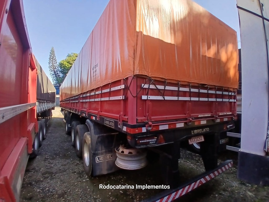Carreta SEMI-REBOQUE GRANELEIRO Librelato ANO 2023 4 Eixos de Rodocatarina Implementos LTDA na Santa Catarina