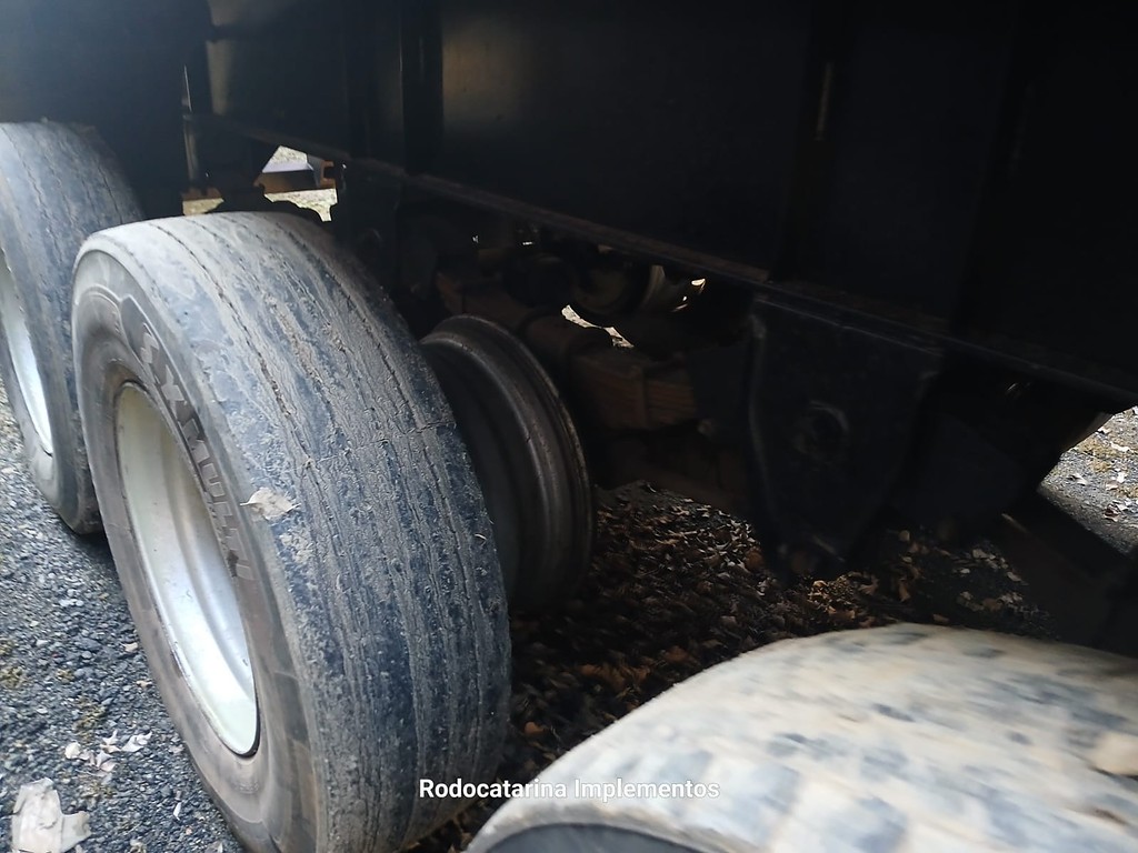 Carreta SEMI-REBOQUE GRANELEIRO Librelato ANO 2023 4 Eixos de Rodocatarina Implementos LTDA na Santa Catarina