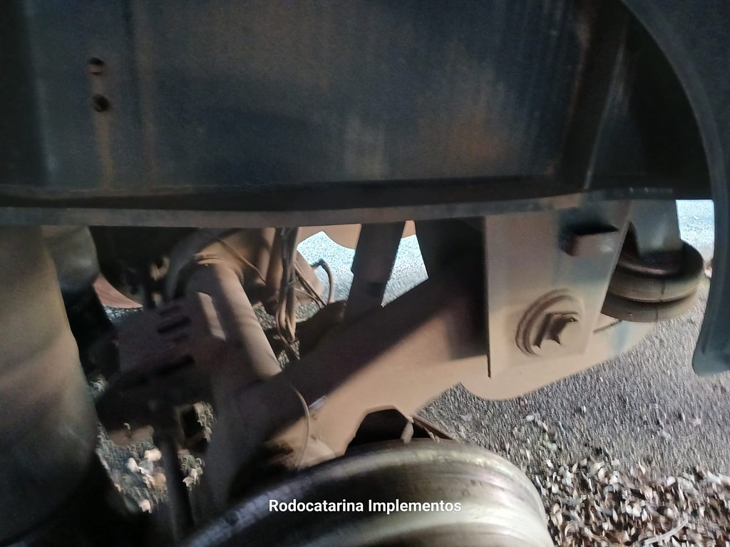 Carreta SEMI-REBOQUE GRANELEIRO Librelato ANO 2023 4 Eixos de Rodocatarina Implementos LTDA na Santa Catarina