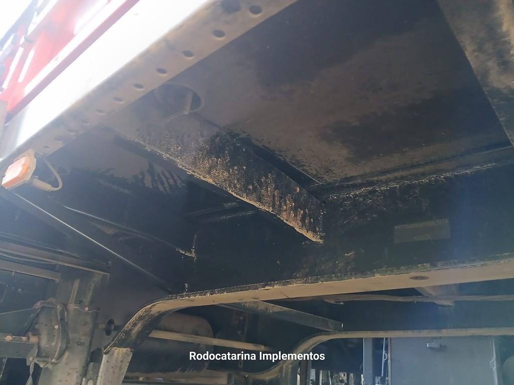 Carreta SEMI-REBOQUE GRANELEIRO Librelato ANO 2023 4 Eixos de Rodocatarina Implementos LTDA na Santa Catarina