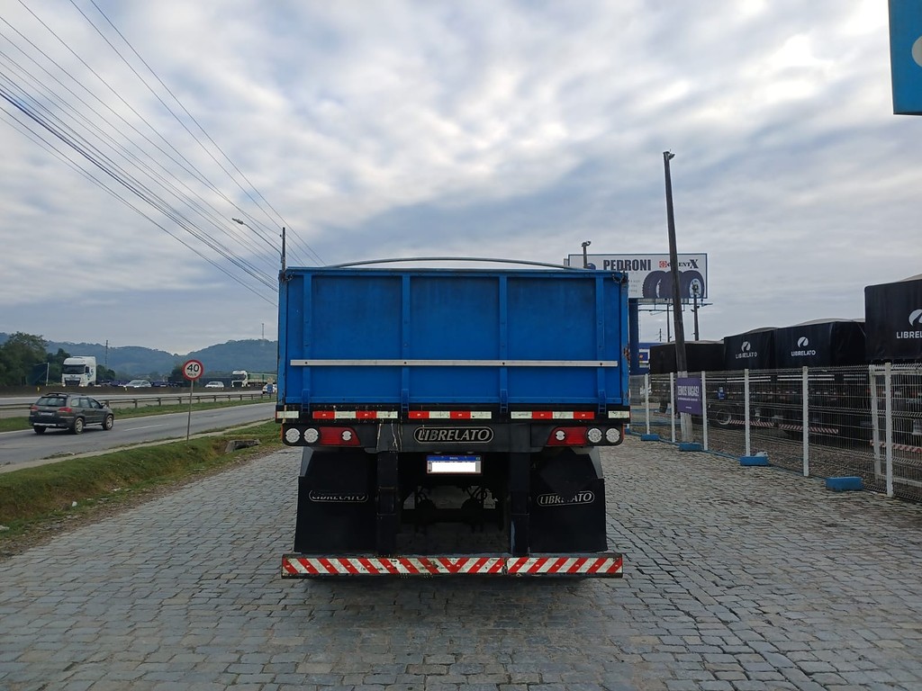 Carreta SEMI-REBOQUE CARGA SECA Librelato ANO 2014 1+1+1 Vanderleia de Rodocatarina Implementos LTDA na Santa Catarina