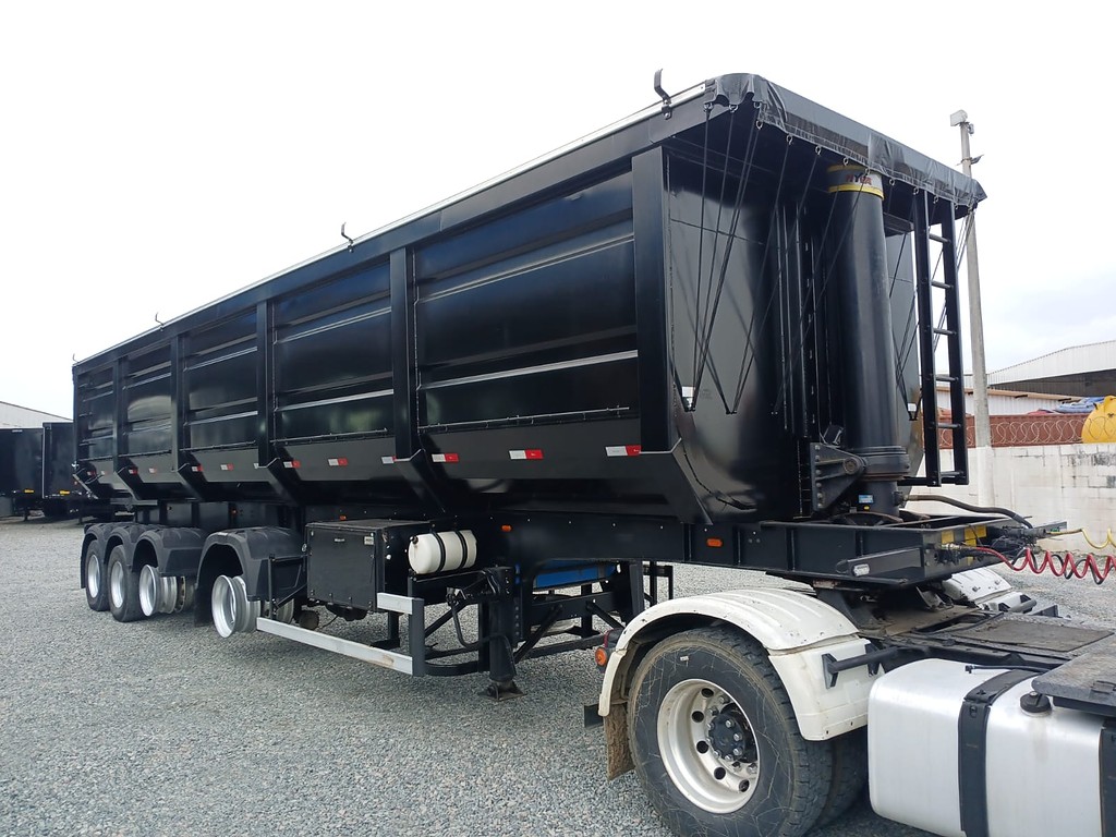 Carreta SEMI-REBOQUE BASCULANTE Librelato ANO 2024 4 Eixos de Rodocatarina Implementos LTDA na Santa Catarina