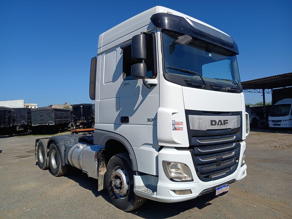 Caminhão DAF XF 530 Cavalo Mecânico ANO 2021 de Rodocatarina Implementos LTDA na Santa Catarina