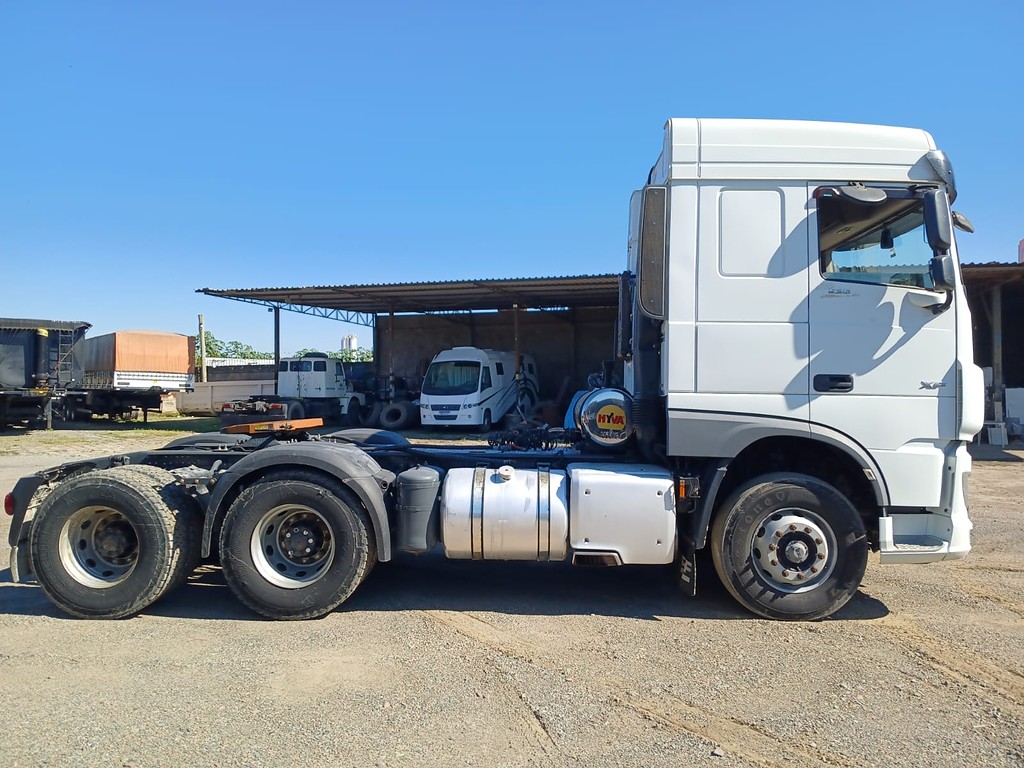 Caminhão DAF XF 530 Cavalo Mecânico ANO 2021 de Rodocatarina Implementos LTDA na Santa Catarina