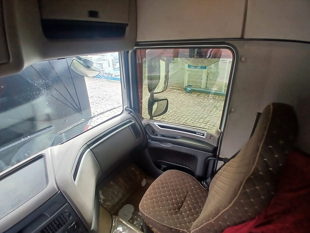 Caminhão DAF XF 530 Cavalo Mecânico ANO 2021 de Rodocatarina Implementos LTDA na Santa Catarina