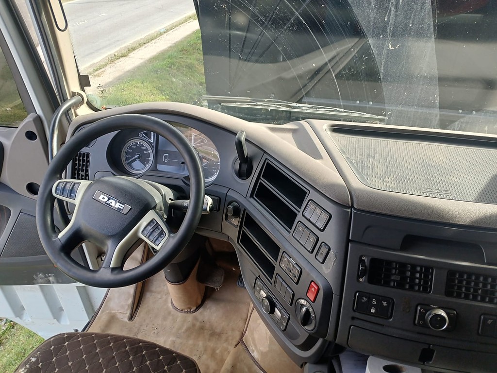 Caminhão DAF XF 530 Cavalo Mecânico ANO 2021 de Rodocatarina Implementos LTDA na Santa Catarina