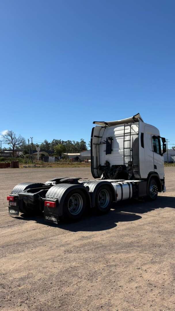 Caminhão SCANIA 450 Cavalo Mecânico ANO 2021 de Art Transportes Rodoviários LTDA no Paraná