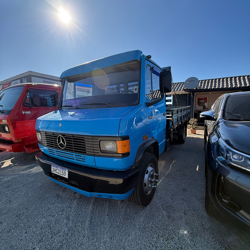 Caminhão MERCEDES BENZ MB 914 Carroceria ANO 1997 de Sizanoski Caminhões no Paraná