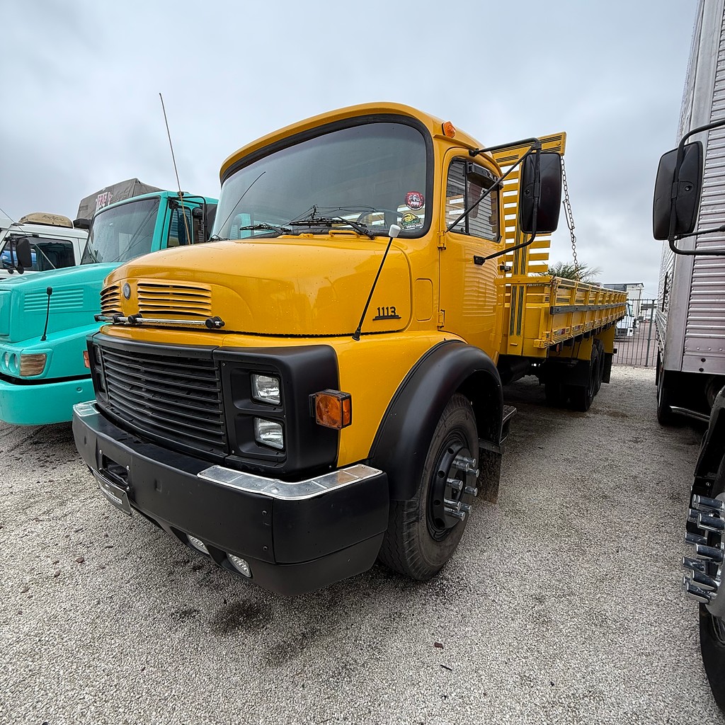 Caminhão MERCEDES BENZ MB 1113 Carroceria ANO 1982 de Sizanoski Caminhões no Paraná