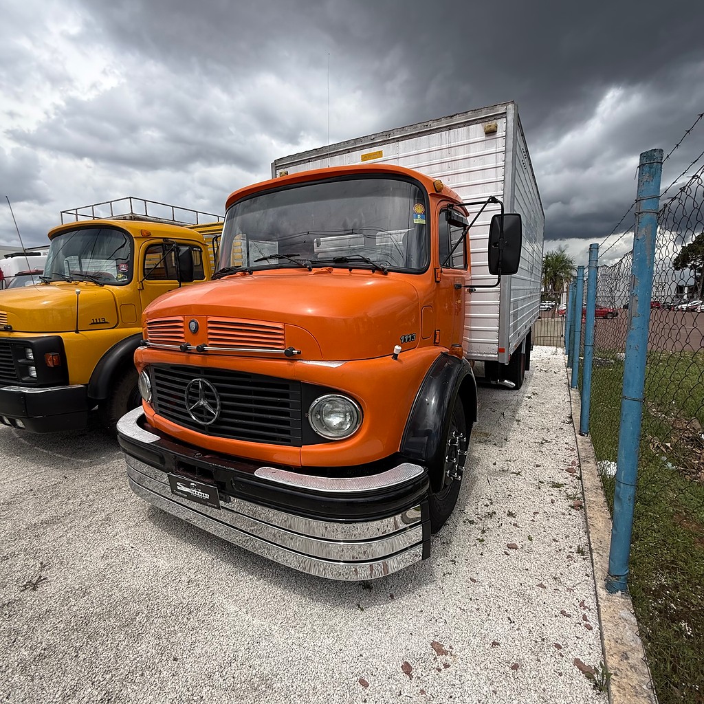 Caminhão MERCEDES BENZ MB 1113 Baú Furgão ANO 1978 de Sizanoski Caminhões no Paraná