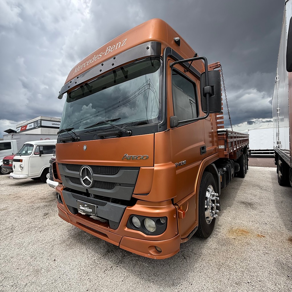 Caminhão MERCEDES BENZ MB 2430 Carroceria ANO 2019 de Sizanoski Caminhões no Paraná