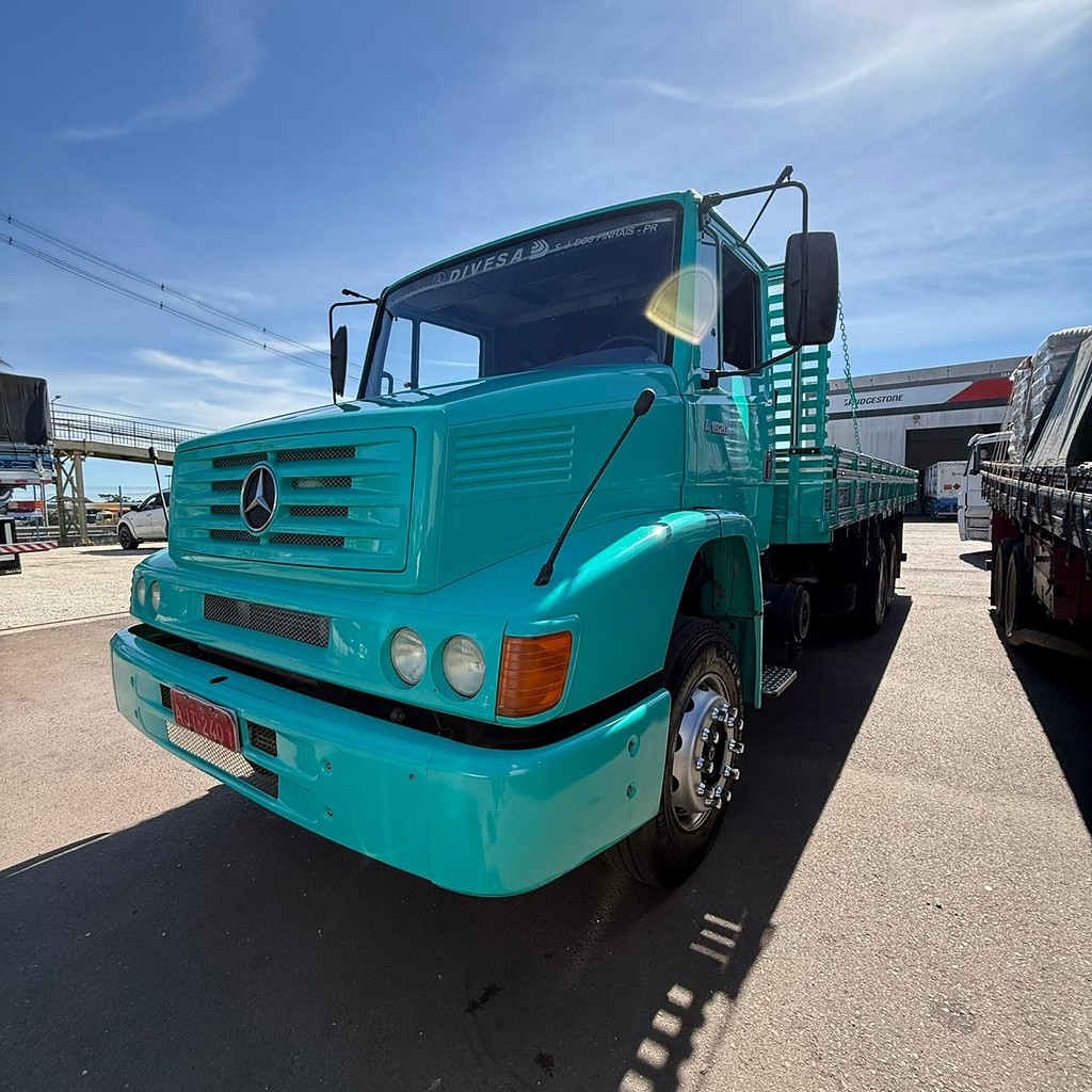 Caminhão MERCEDES BENZ MB 1620 Carroceria ANO 2000 de Sizanoski Caminhões no Paraná
