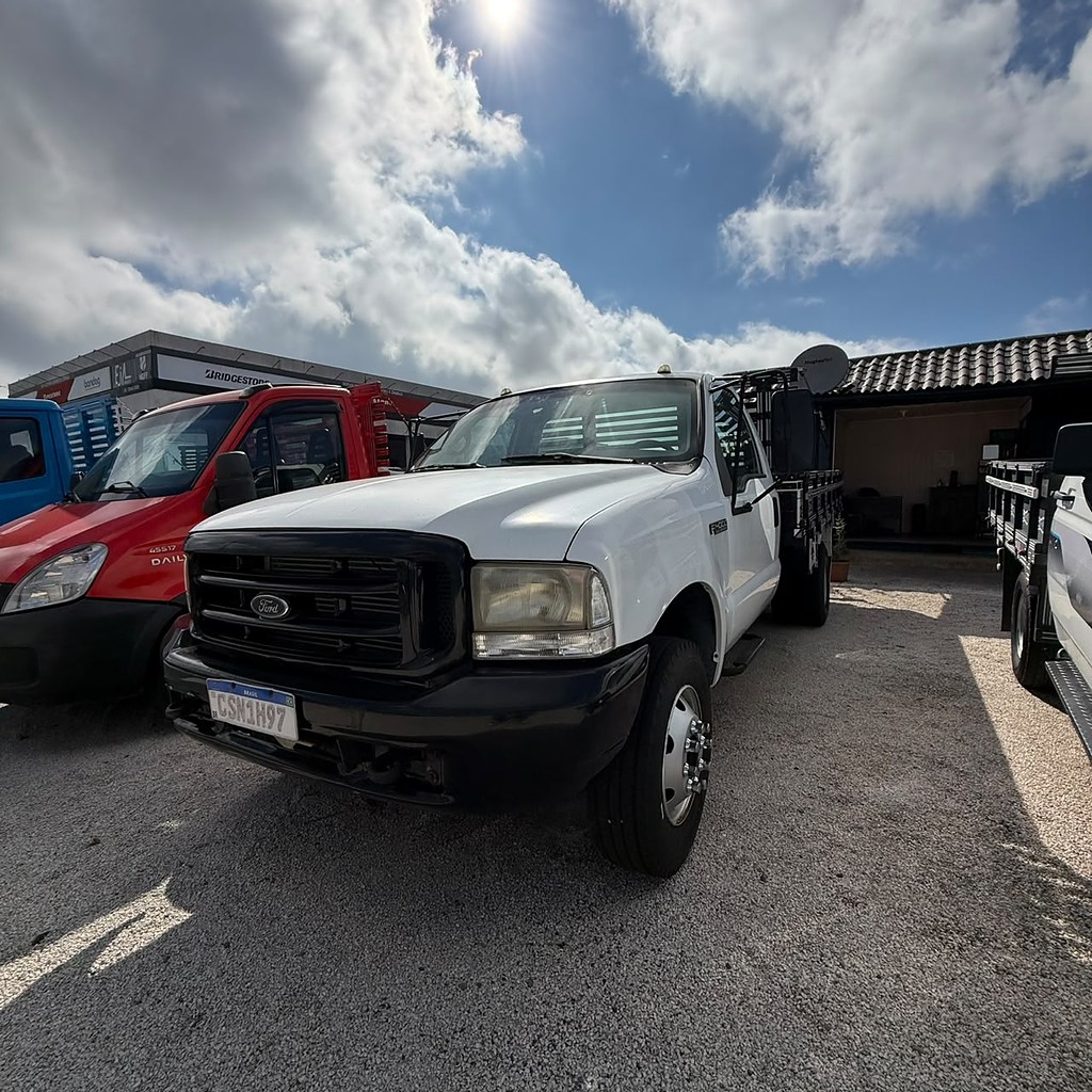 Caminhão FORD F-4000 Carroceria ANO 2000 de Sizanoski Caminhões no Paraná