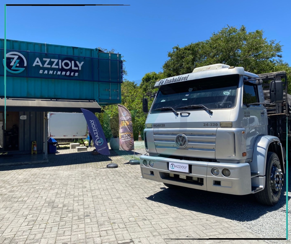 Caminhão VOLKSWAGEN VW 24220 Grade Baixa ANO 2008 de Azzioly Caminhões em São Paulo