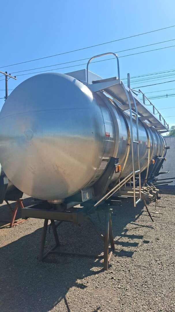 Carreta BITREM TANQUE INOX Randon ANO 2023 2 Eixos de 13 Caminhões em São Paulo